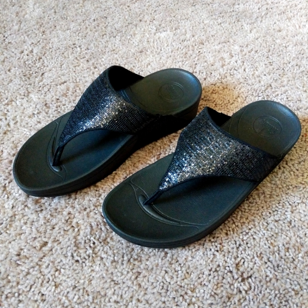 FitFlop Size 7 Black Wedge Sandals